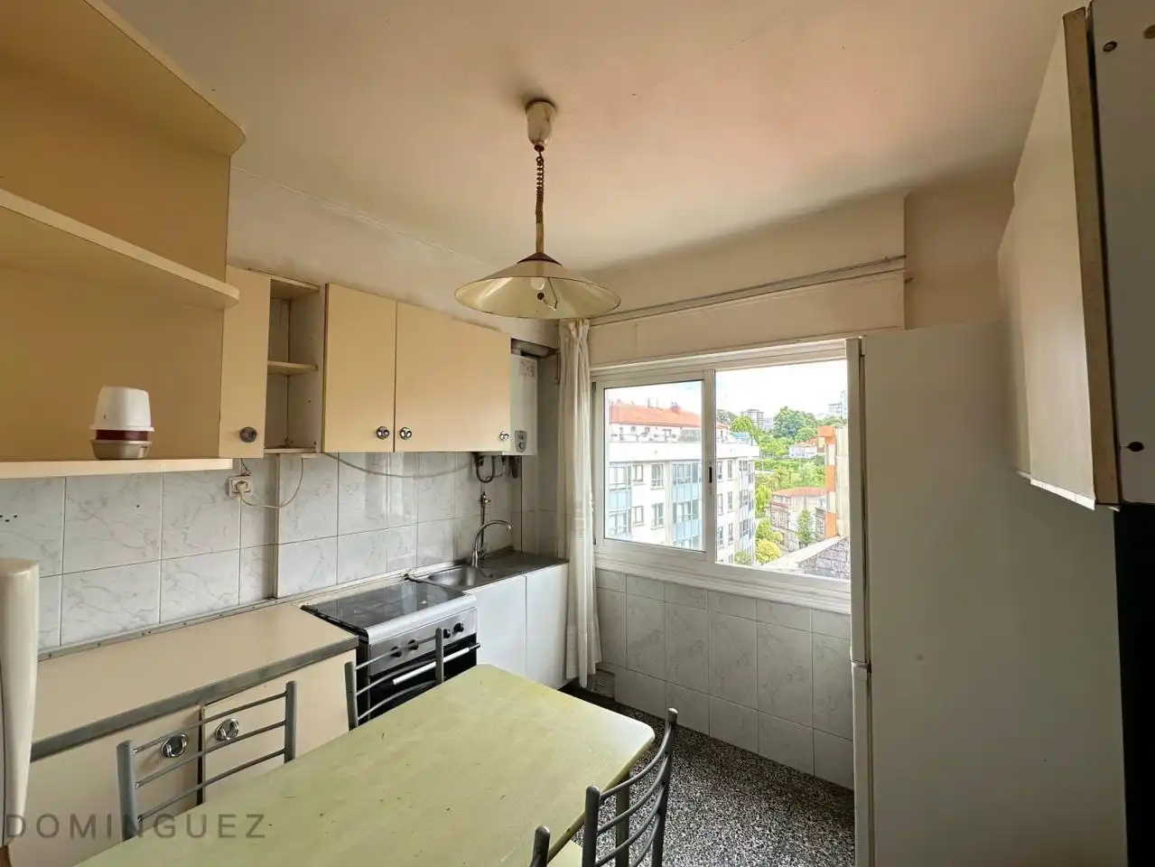 Cocina de Piso en venta en Vigo  con Calefacción
