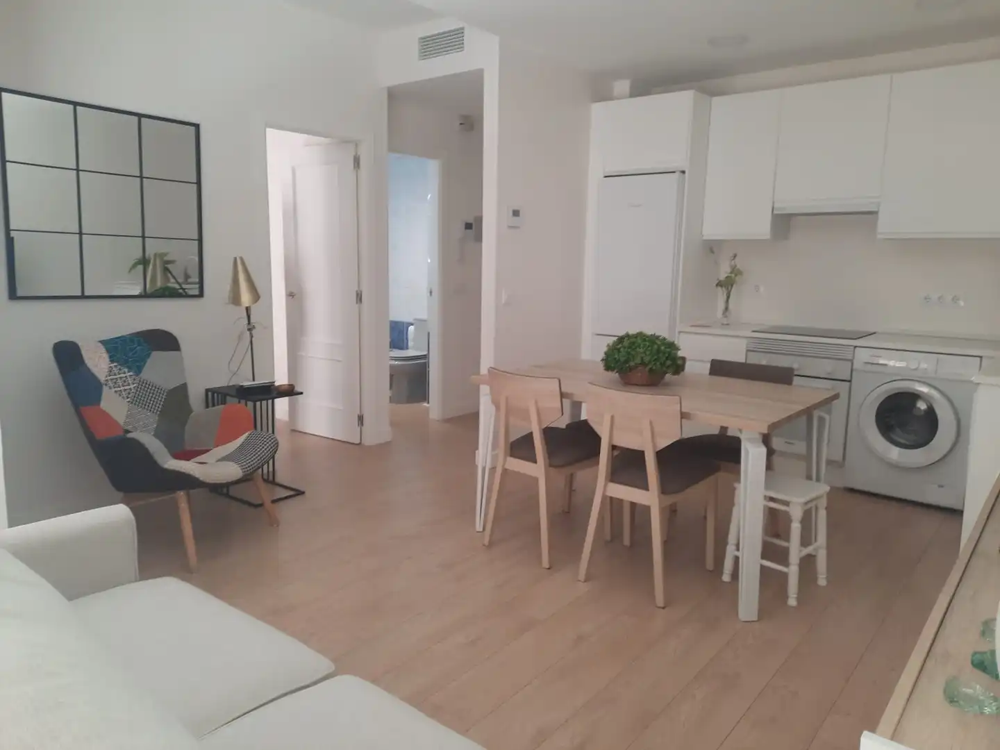 Apartament amb terrassa de lloguer a Casco Antiguo, imagen 2