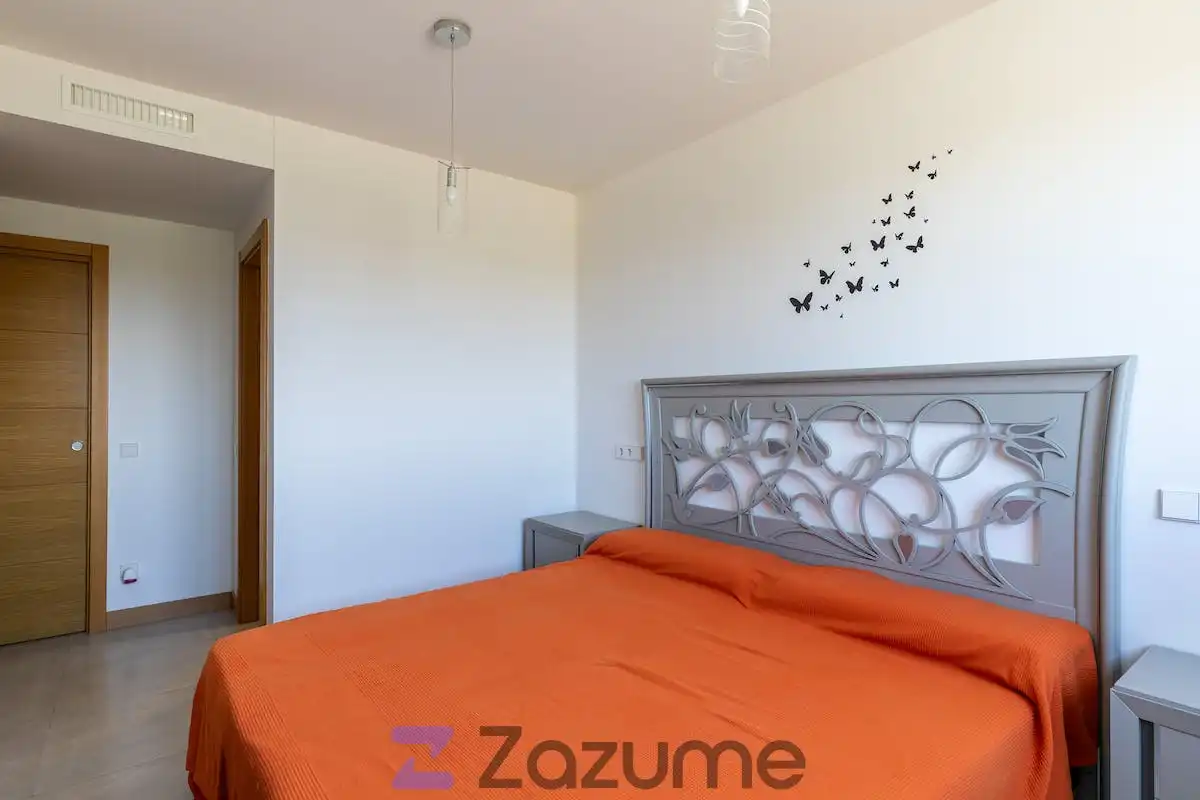 Bedroom of Flat for rent in Madrid  with Air Conditioner, Private garden and Terrace