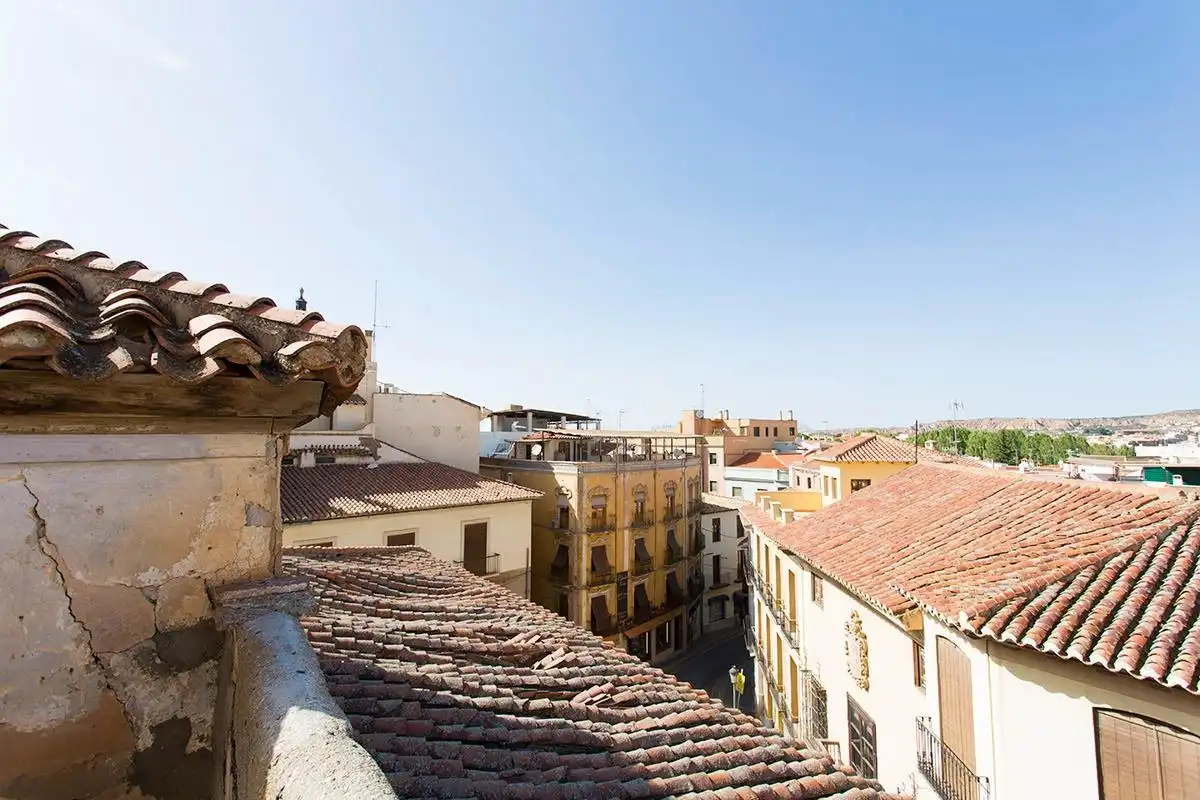 Vista exterior de Edificio en venta en Guadix
