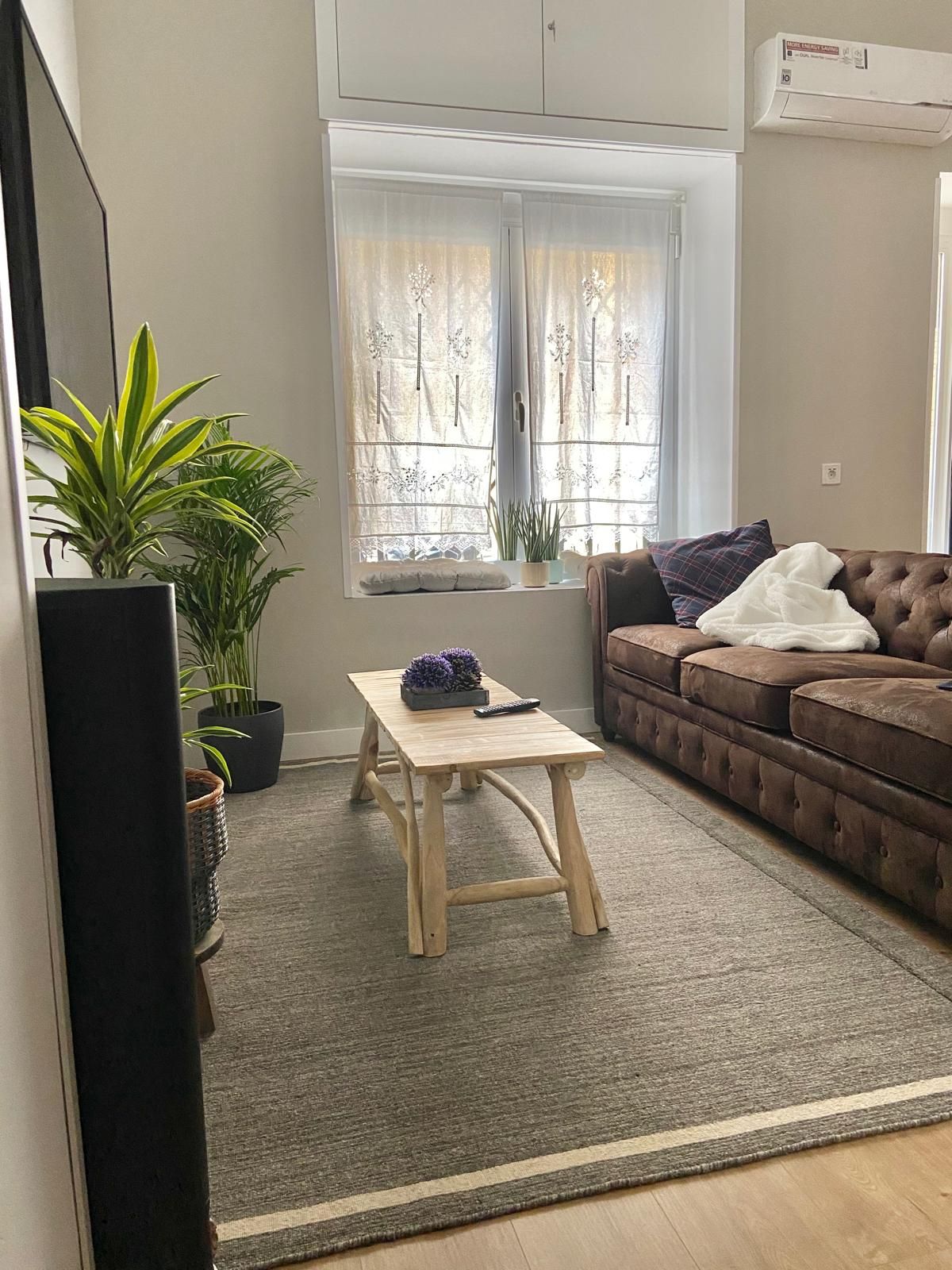 Sala d'estar de Planta baixa en venda en  Madrid Capital