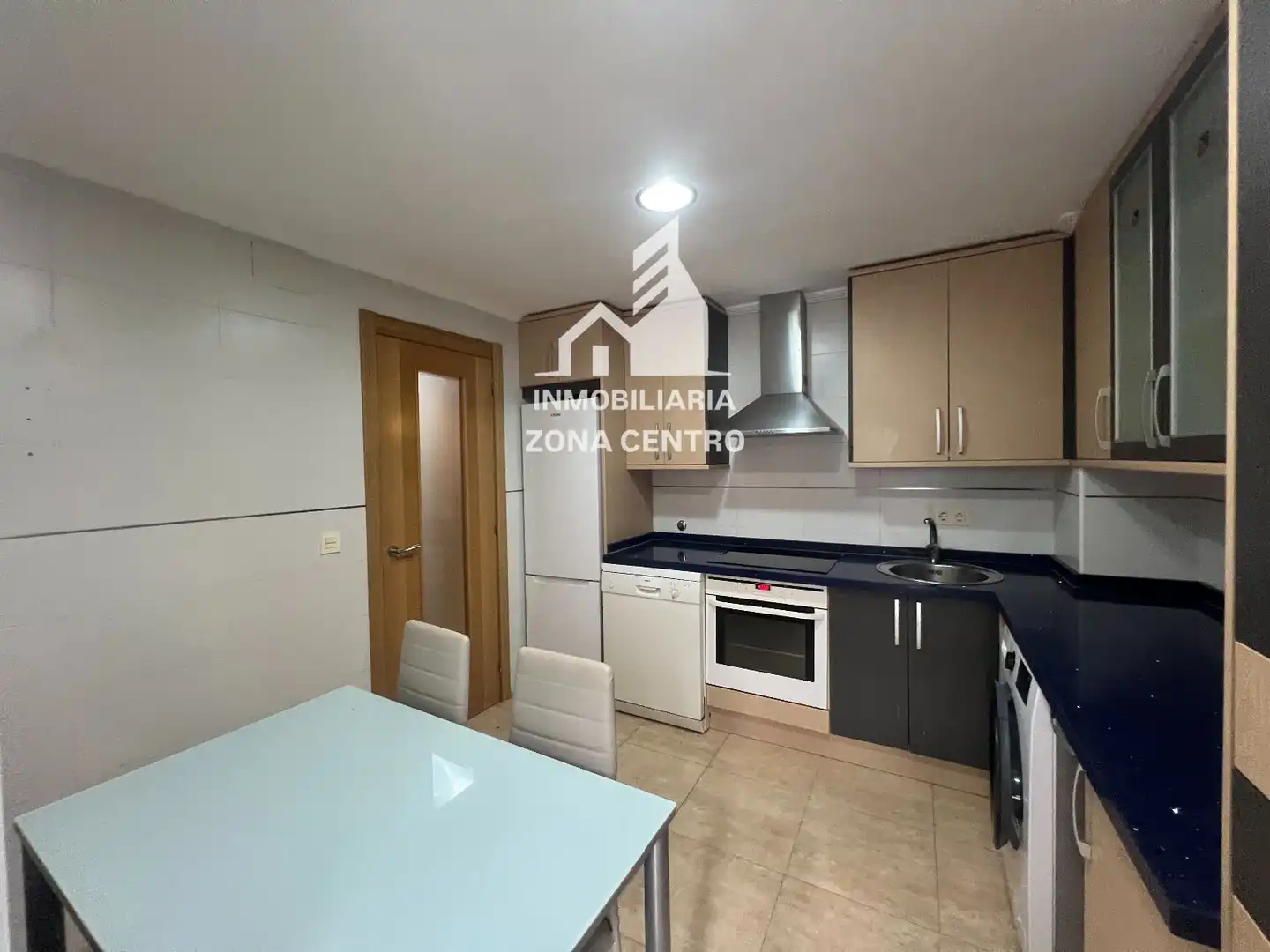 Cocina de Piso en venta en Palencia con Calefacción, Terraza y Trastero