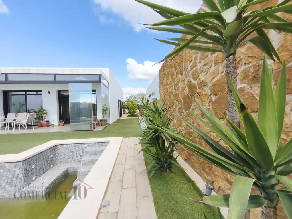 Chalet con piscina en venta en Olivenza, imagen 7
