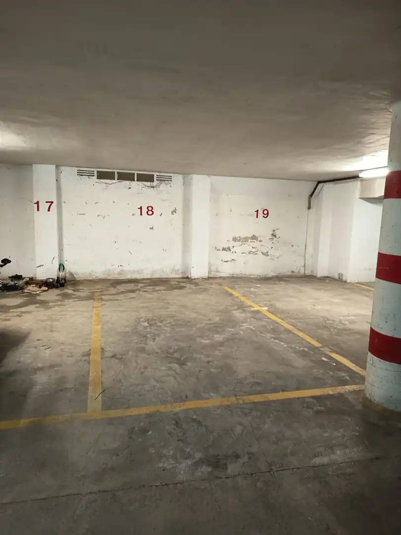 Parkplatz zum Verkauf in AGUSTINA ARAGO 40, imagen 2