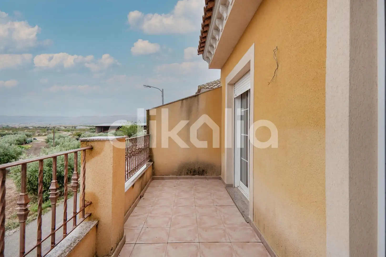 Außenansicht von Wohnung zum Verkauf in Lorca mit Terrasse und Abstellraum