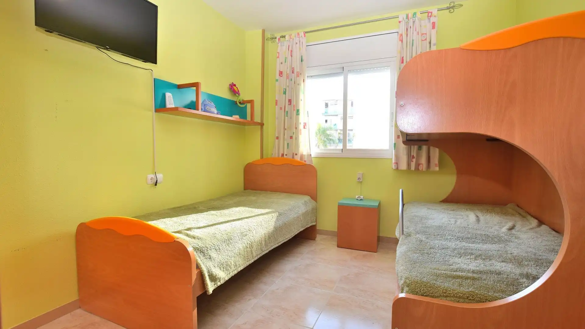 Habitación de Dúplex en venta en Salou con Aire acondicionado, Calefacción y Amueblado