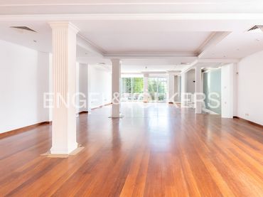 Reihenhaus mit Balkon zum Verkauf in Hortaleza