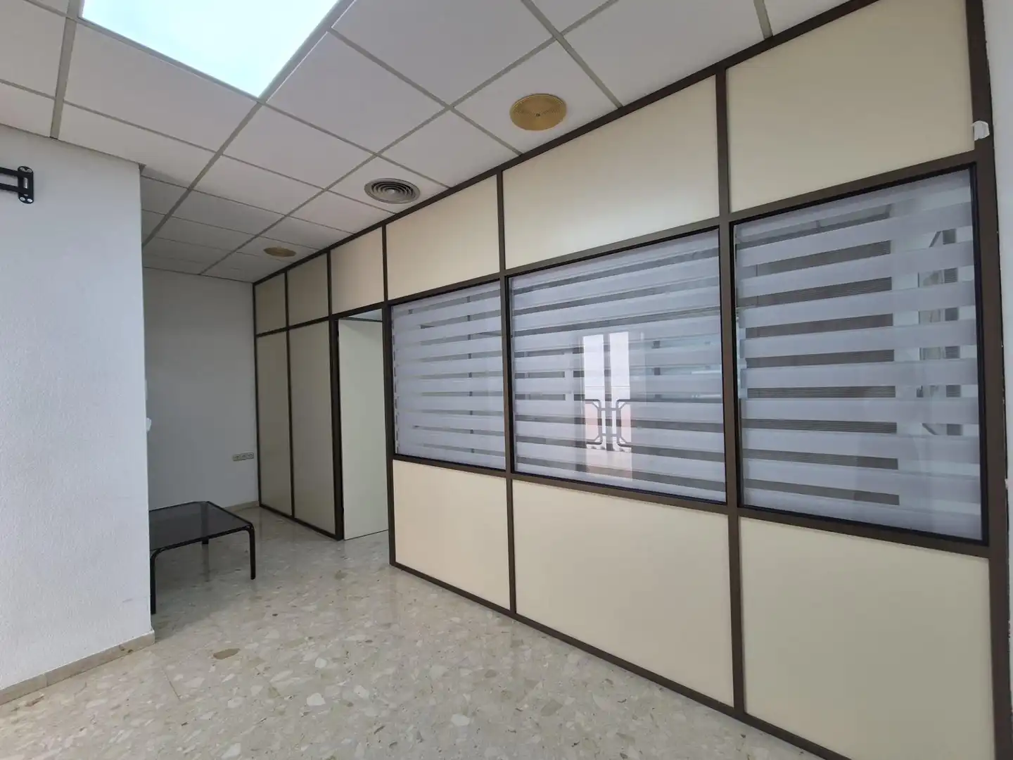 Office space for sale in Santa María del Águila, imagen 3