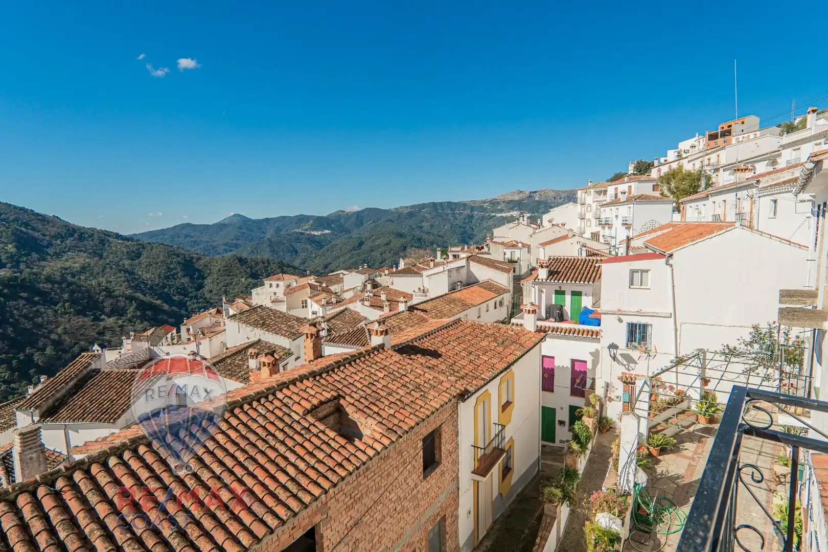 Vista exterior de Finca rústica en venda en Jubrique amb Aire condicionat, Calefacció i Terrassa
