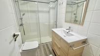 Bathroom of Flat for sale in Orihuela  with Air Conditioner, Heating and Terrace