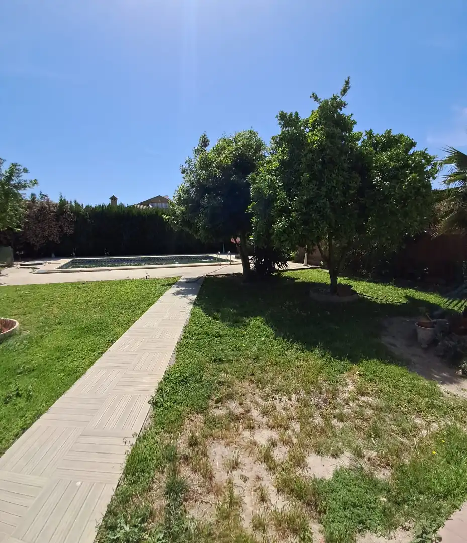 Casa o chalet en venta en Palomares del Río con Aire acondicionado, Jardín privado y Terraza