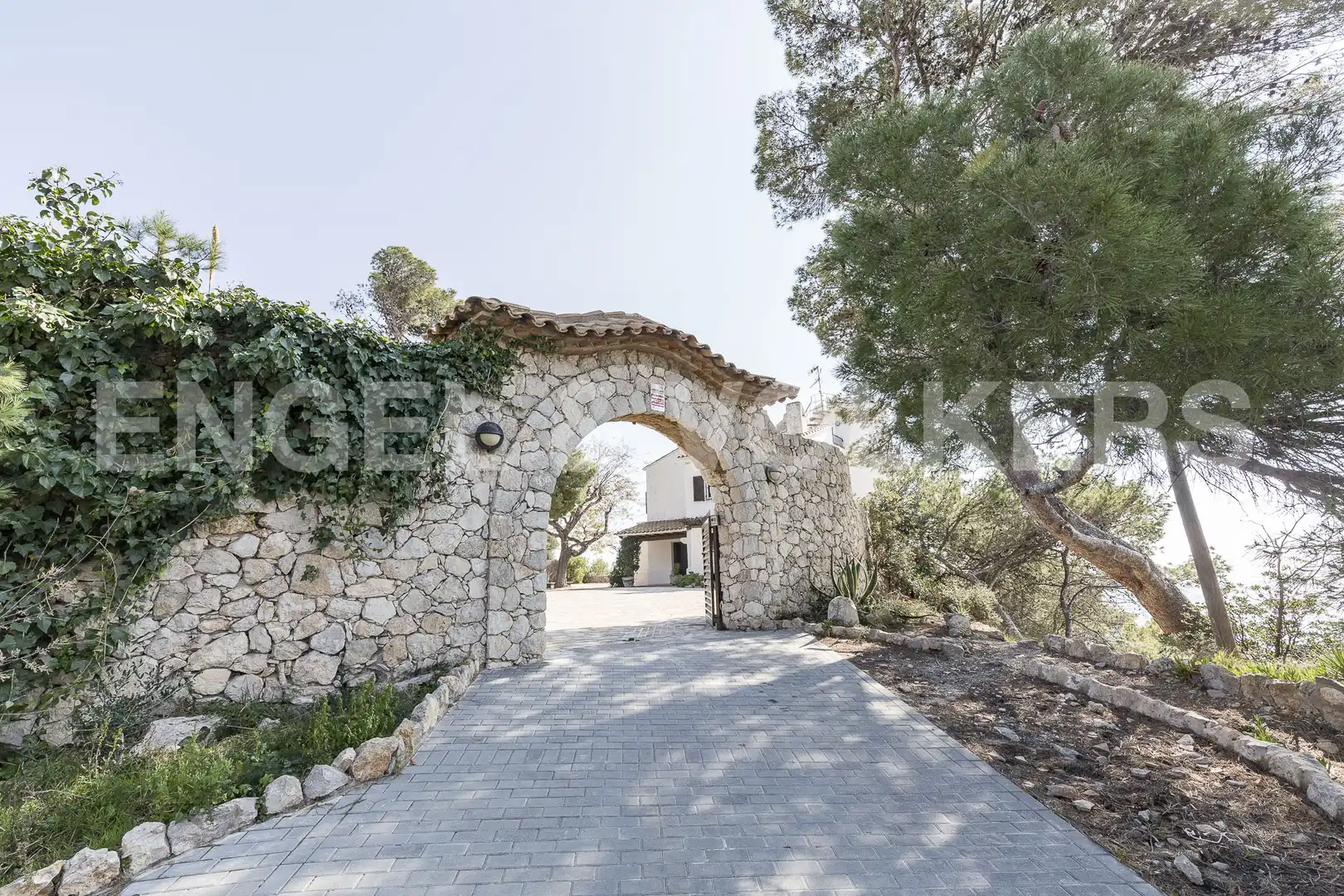 Vista exterior de Casa o xalet en venda en Sitges amb Calefacció, Jardí privat i Terrassa