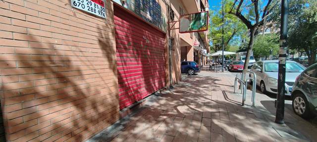 Local comercial en Alquiler en Altozano - Conde Lumiares