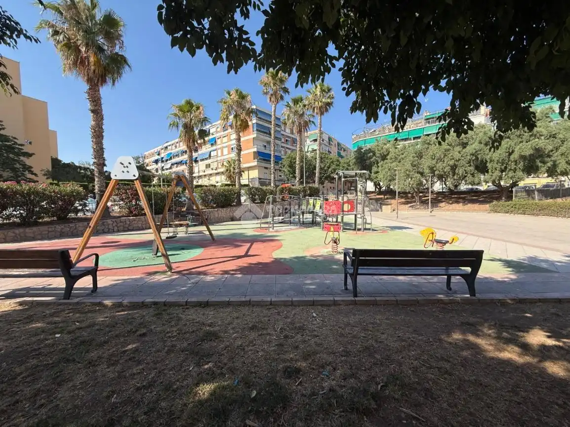 Vista exterior de Ático en venta en Alicante / Alacant con Terraza y Balcón
