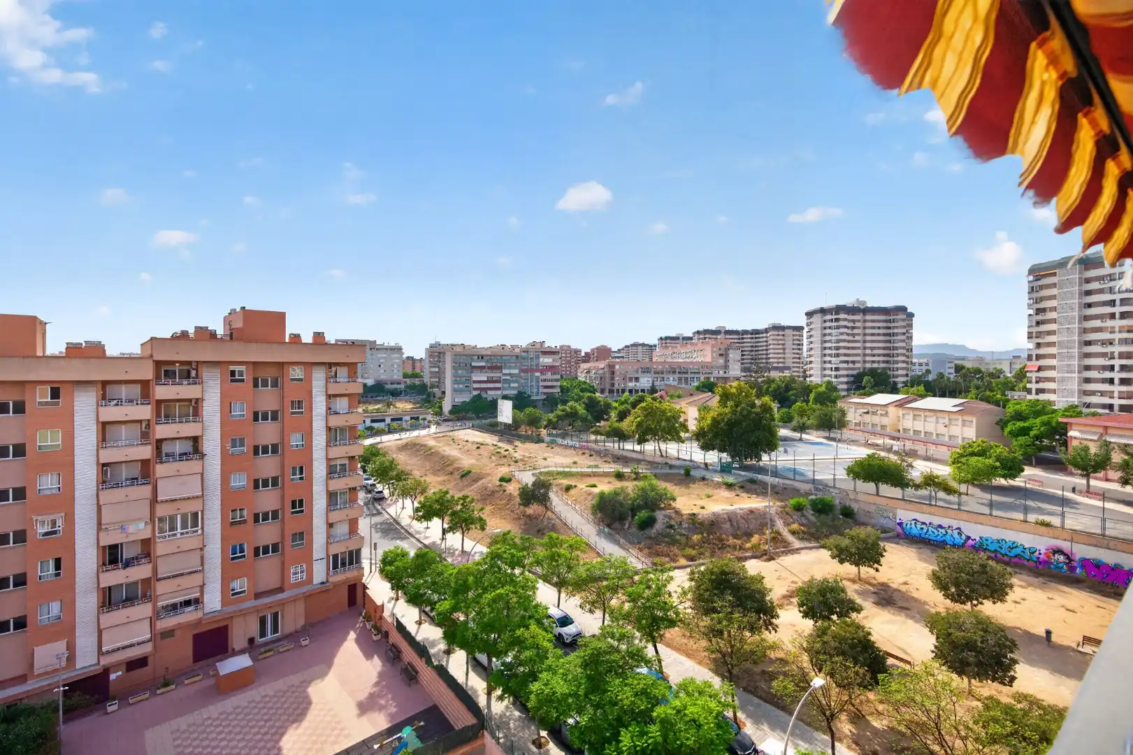 Vista exterior de Àtic en venda en Alicante / Alacant amb Calefacció, Terrassa i Piscina comunitària