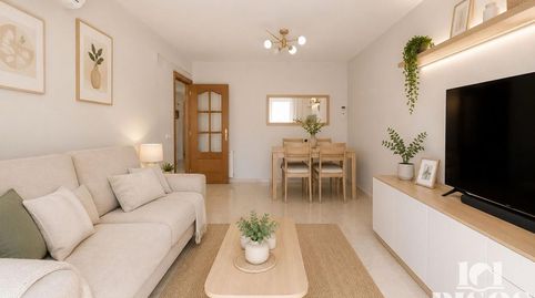 Magnífica casa adosada de 4 habitaciones, buhardilla y 3 terrazas en Can Oriol Rubí, imatge 2
