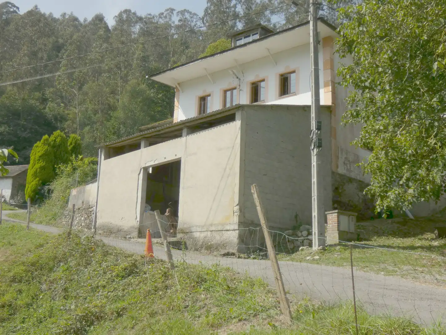 Vista exterior de Casa o xalet en venda en Valdés - Luarca amb Calefacció