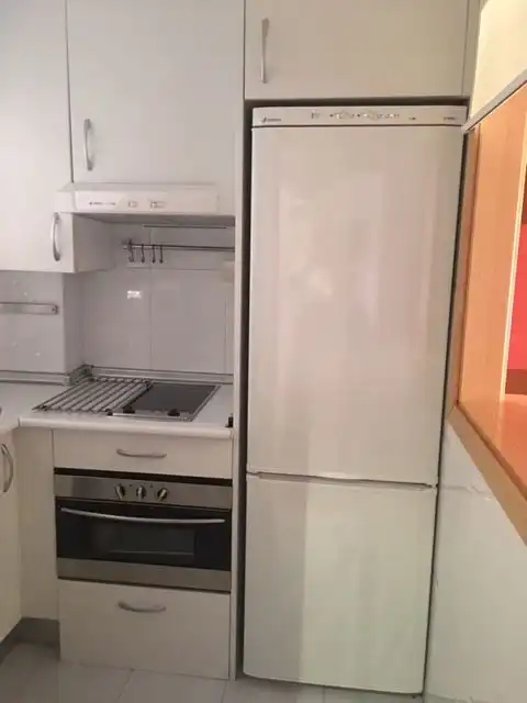 Piso de alquiler en Calle de Campezo, Rejas