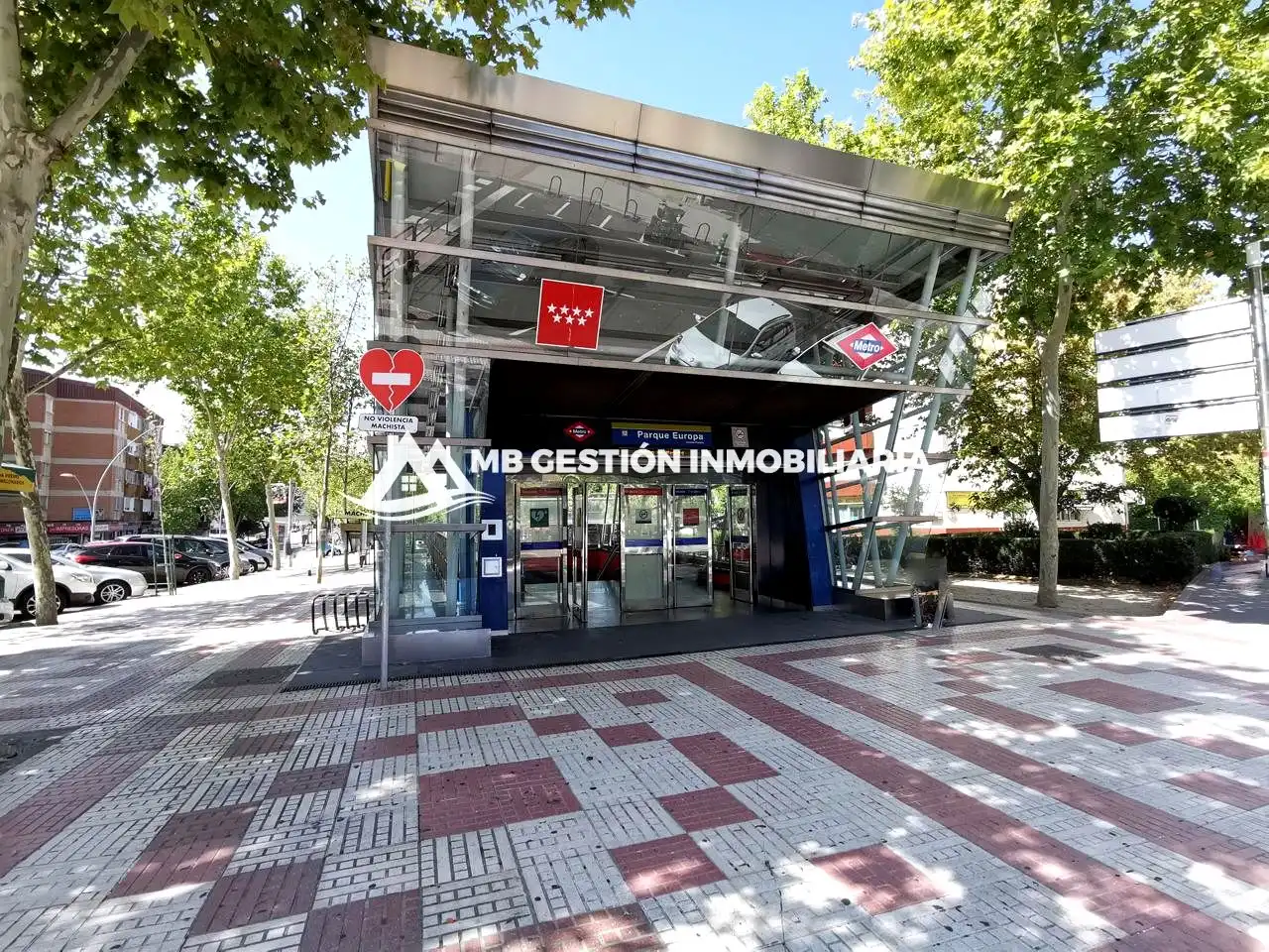 Außenansicht von Wohnung zum Verkauf in Fuenlabrada mit Heizung, Terrasse und Schwimmbad