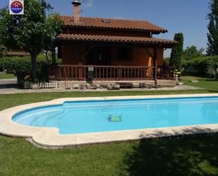 Swimming pool of House or chalet for sale in Marcilla  with Heating, Private garden and Swimming Pool