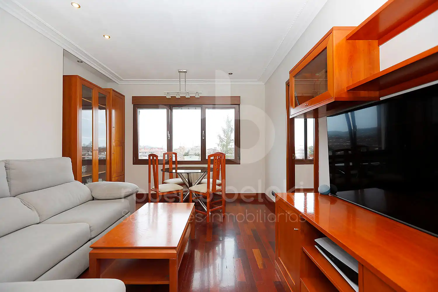 Flat for sale in Colon Ibilbidea, Centro - Mendibil - Santiago