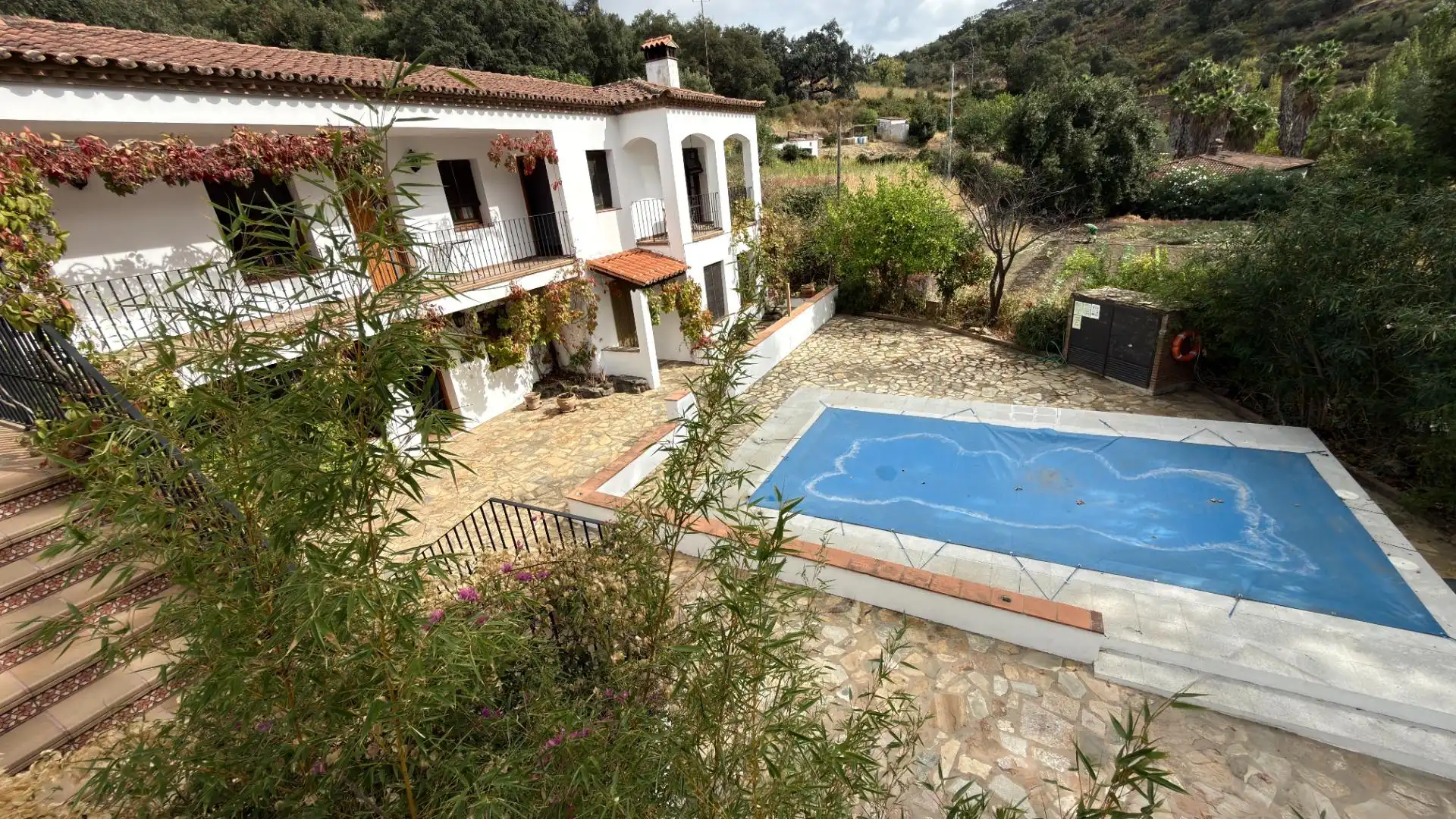 Außenansicht von Gebäude zum Verkauf in Almonaster la Real, Huelva