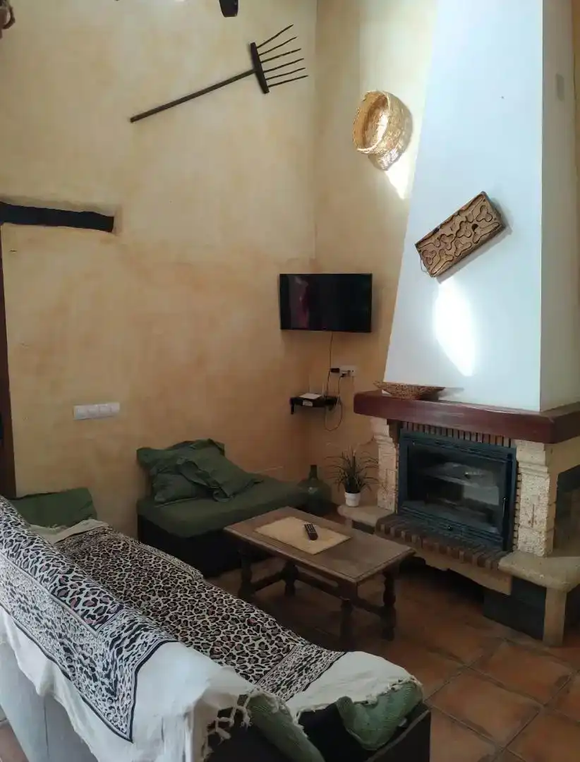 Sala d'estar de Casa o xalet de lloguer en Sedella amb Jardí privat, Traster i Piscina