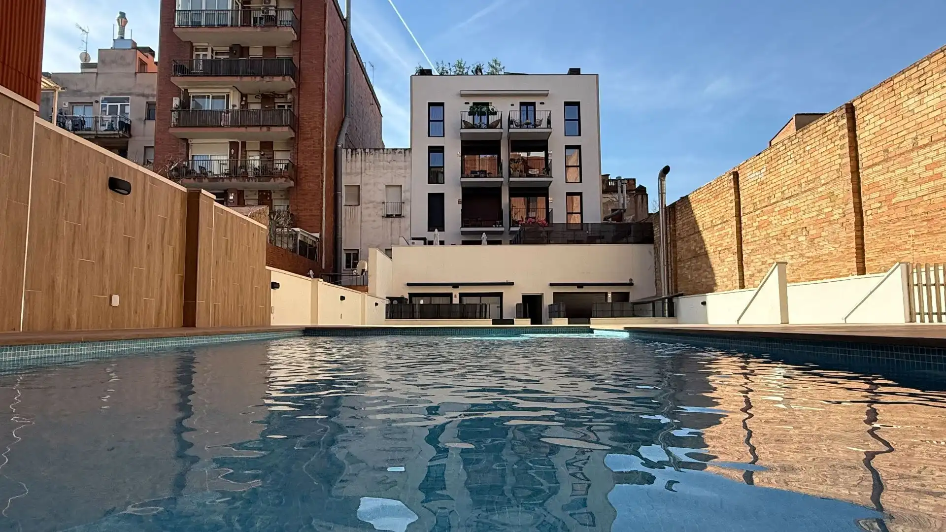 Piscina de Piso en venta en Sant Boi de Llobregat con Aire acondicionado, Calefacción y Trastero