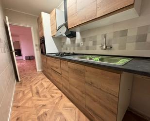 Kitchen of Flat for sale in Terrassa  with Heating, Parquet flooring and Oven