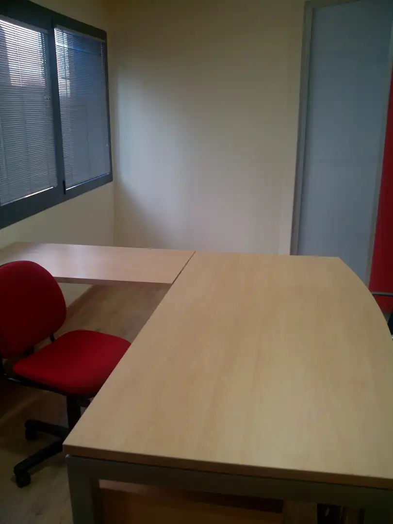 Büro zum Verkauf in Toledo mit Klimaanlage, Heizung und Abstellraum
