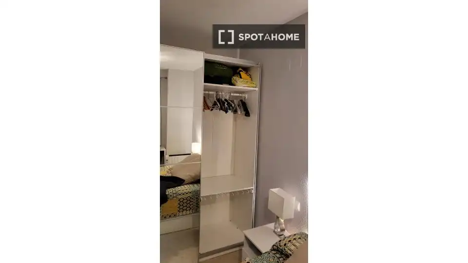 Habitació a La Calzada - La Florida