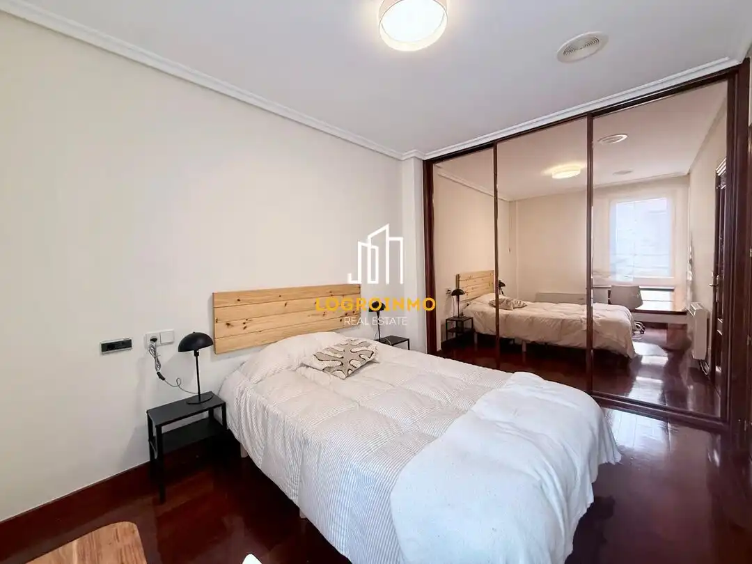 Schlafzimmer von Wohnung zur Miete in  Logroño mit Klimaanlage, Heizung und Abstellraum