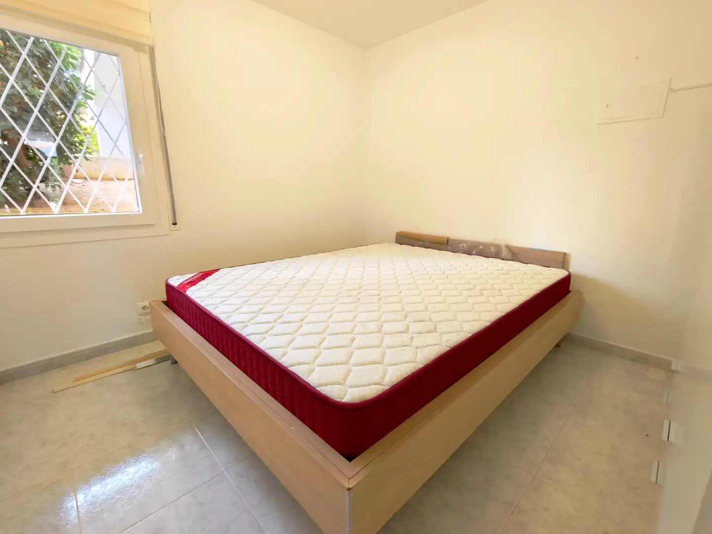 Dormitori de Apartament en venda en Castell d'Aro, Platja d'Aro i s'Agaró amb Jardí privat, Terrassa i Moblat
