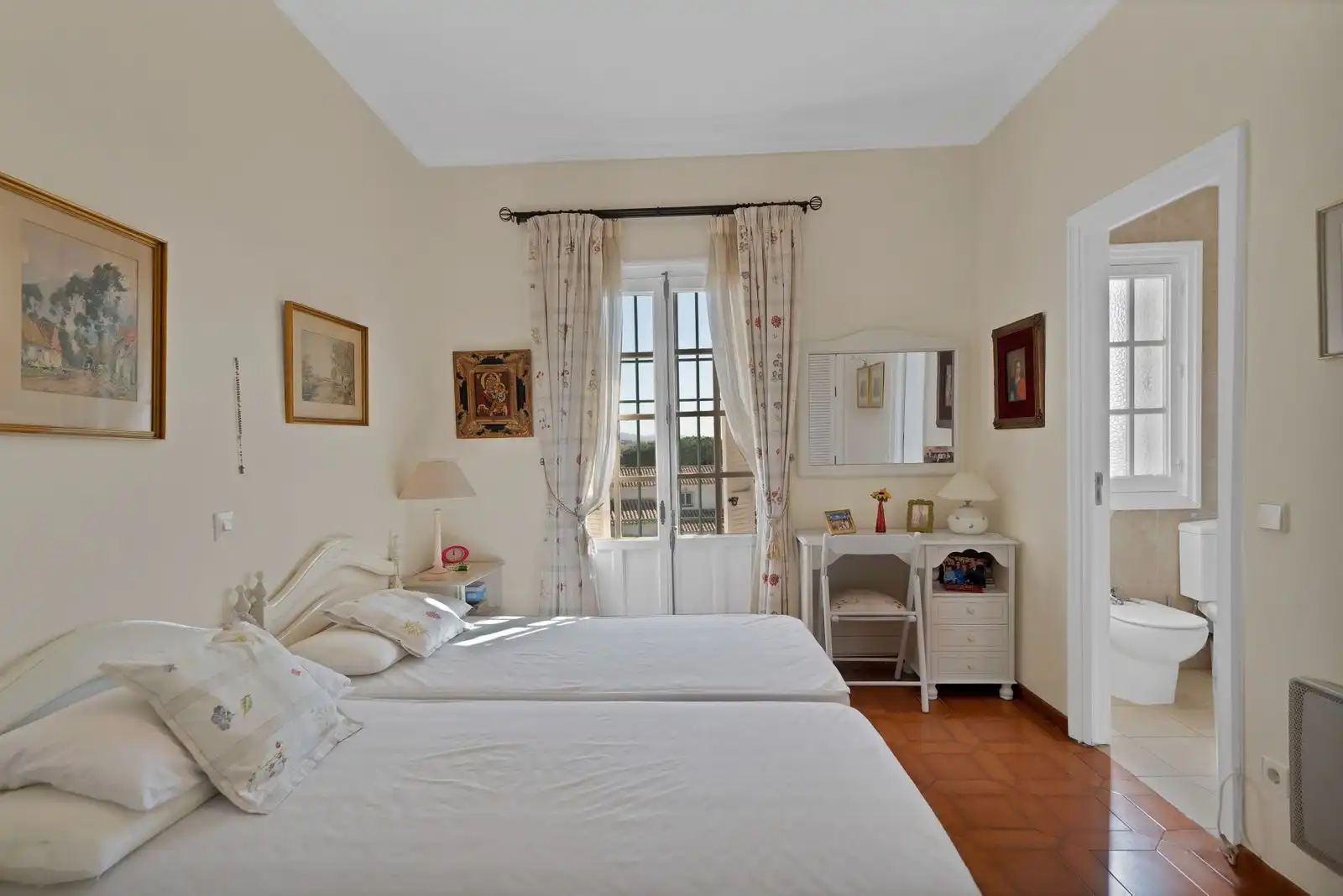 Chalet con piscina en venta en Calle Londres S/N, imagen 17
