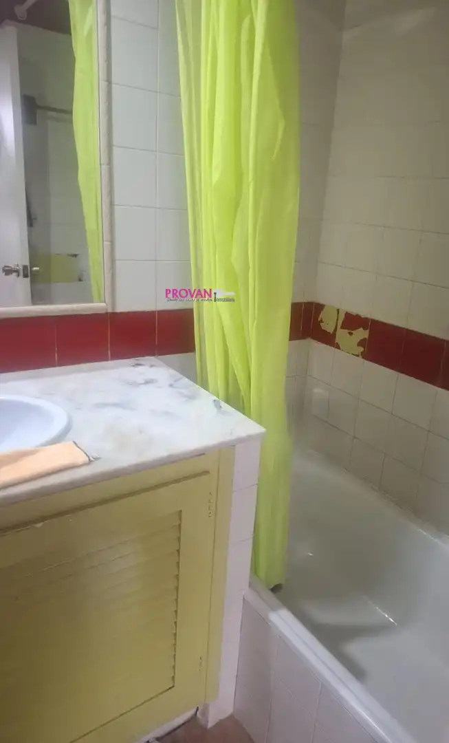 Baño de Apartamento en venta en Santa Eulària des Riu con Calefacción, Jardín privado y Terraza