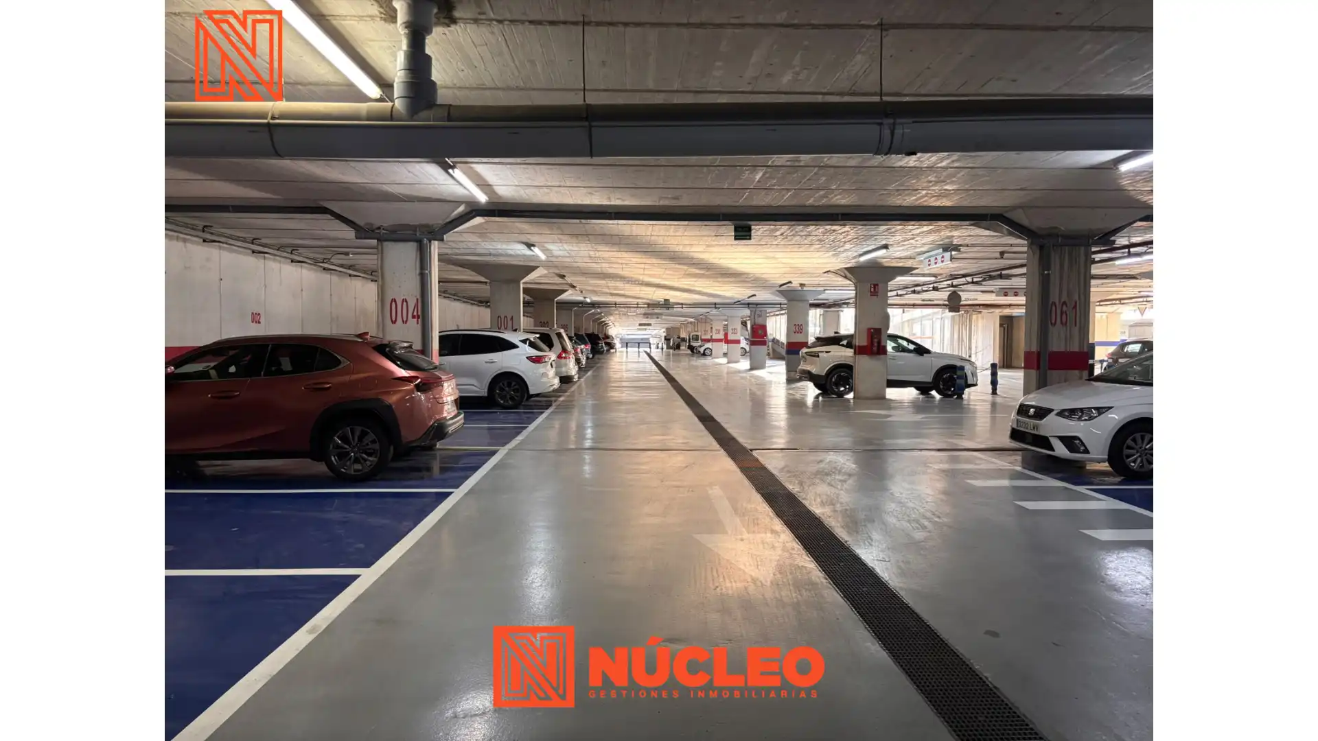 Individuel avec ascenseur à vendre à Calle Cartagena 72