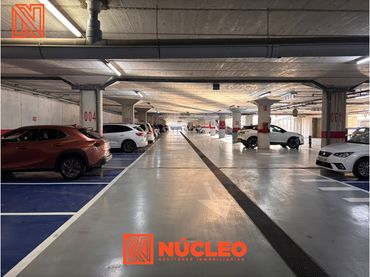 Individual amb ascensor en venda a Calle Cartagena 72