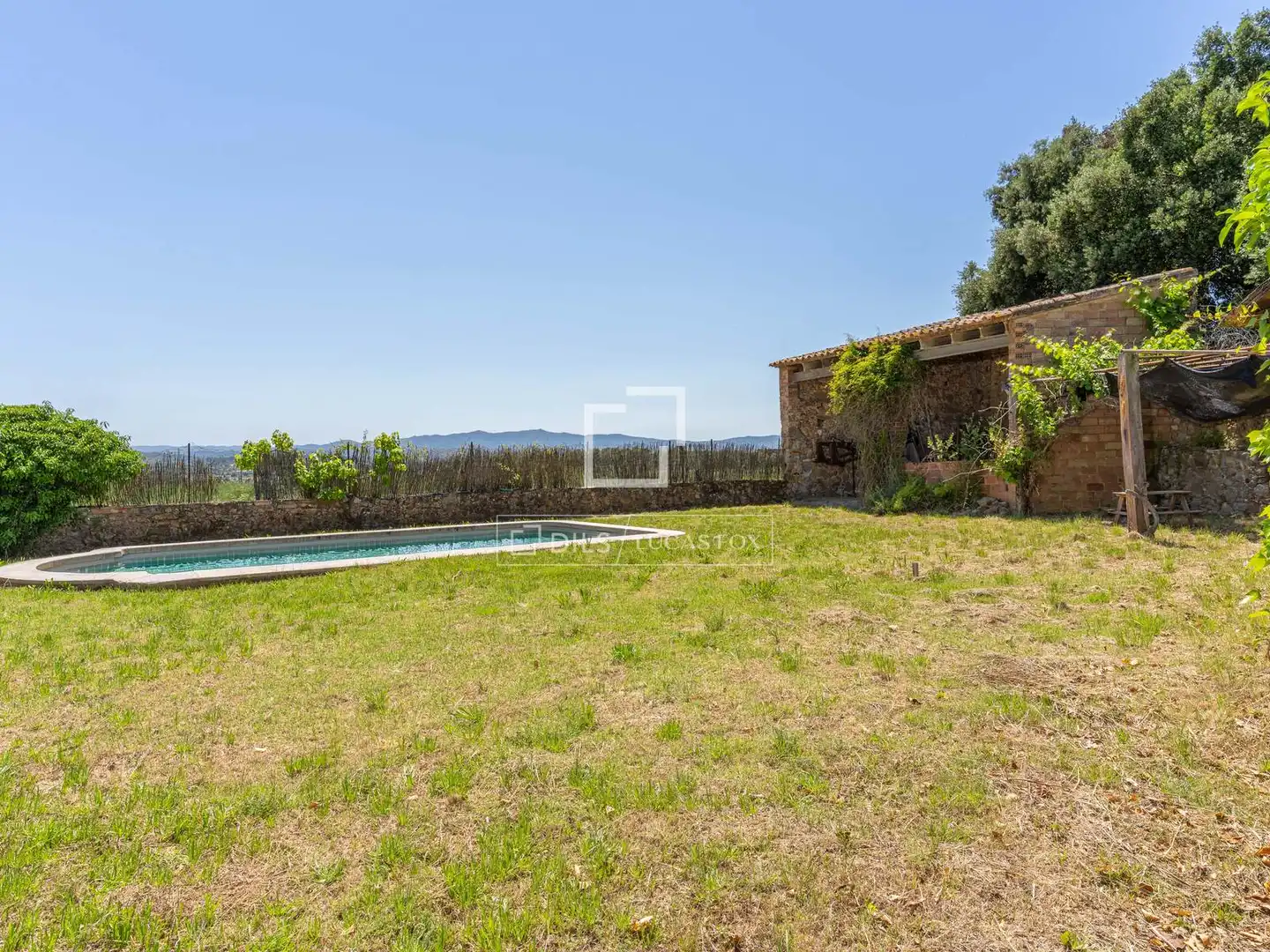 Casa rústica amb piscina en venda a Vilopriu, imagen 13