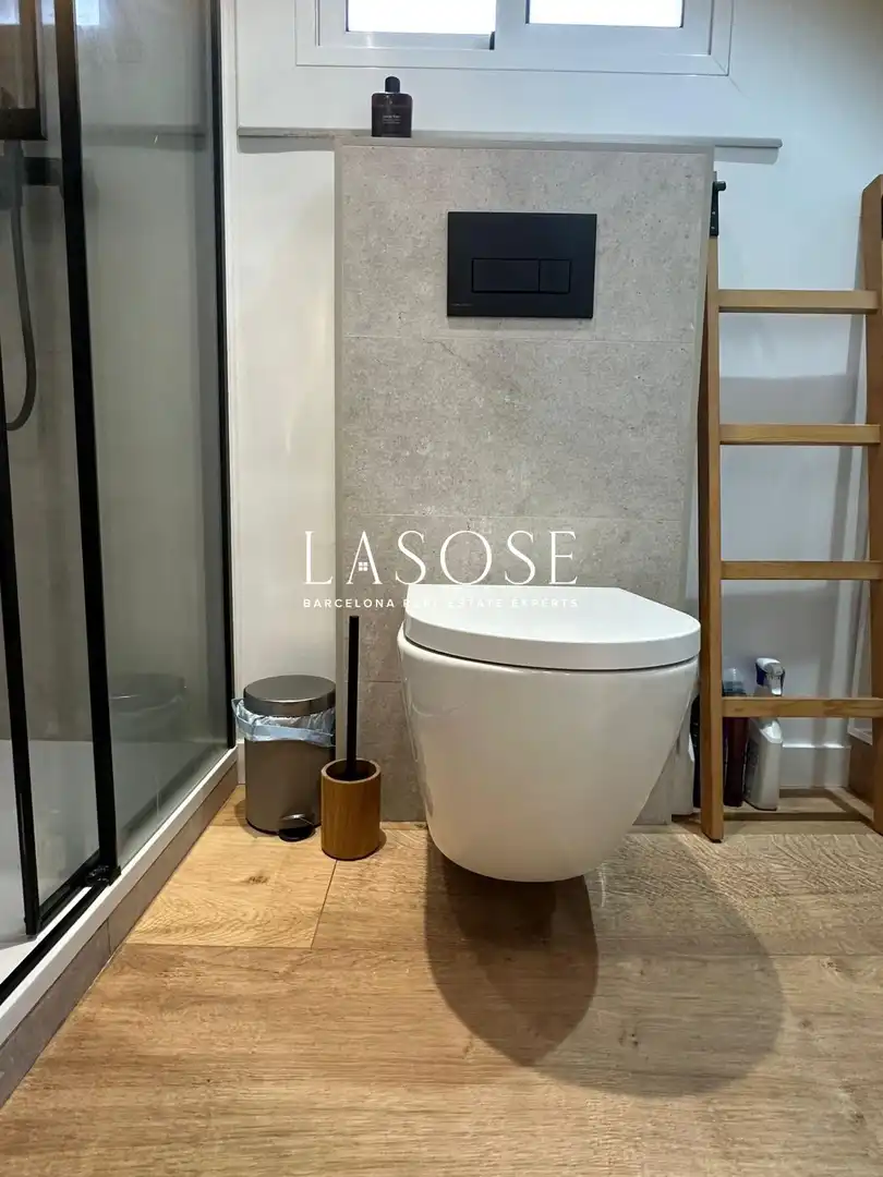Bathroom of Flat for rent in L'Hospitalet de Llobregat  with Furnished and Balcony