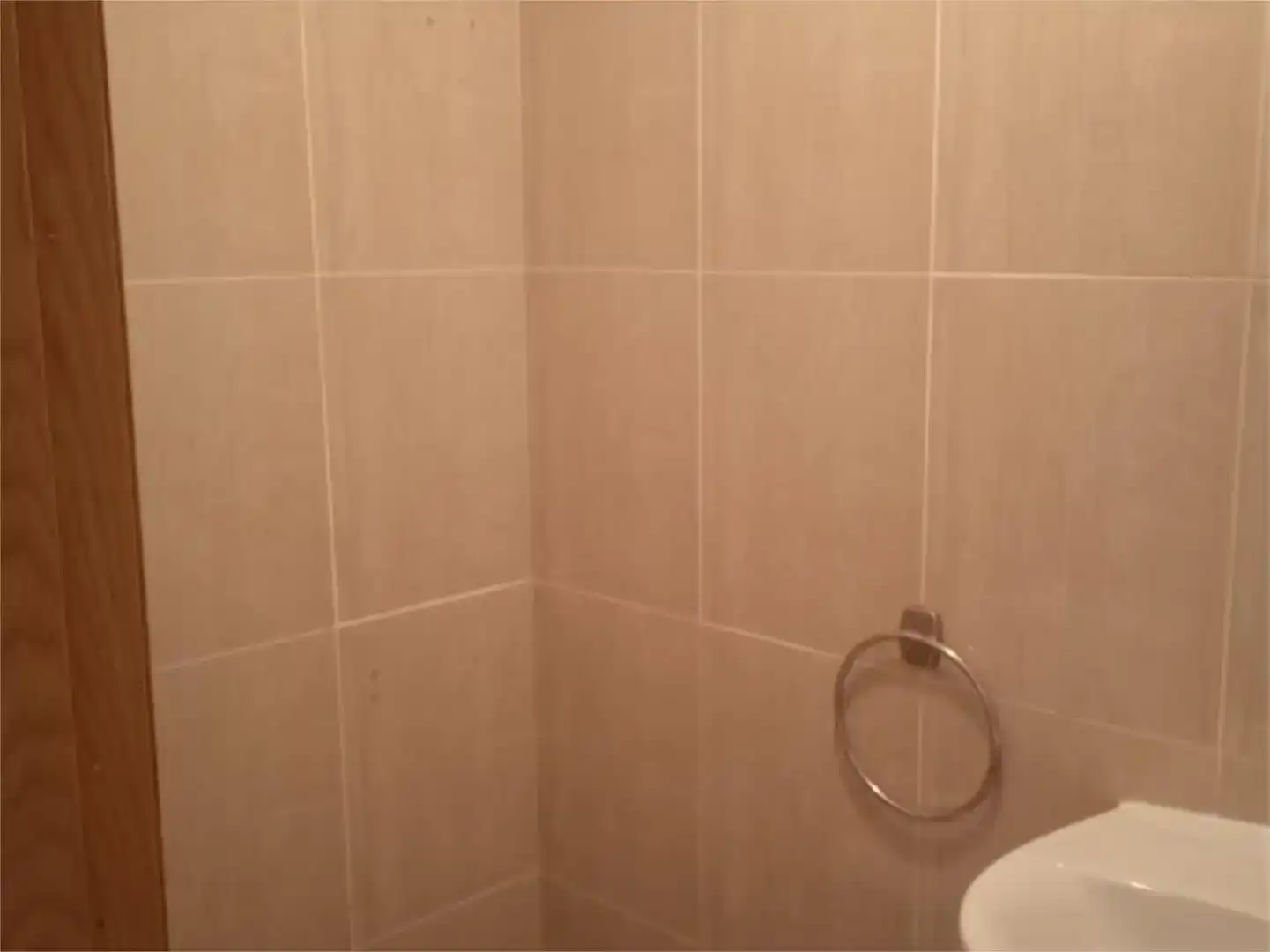 Bany de Pis en venda en León Capital  amb Terrassa i Balcó