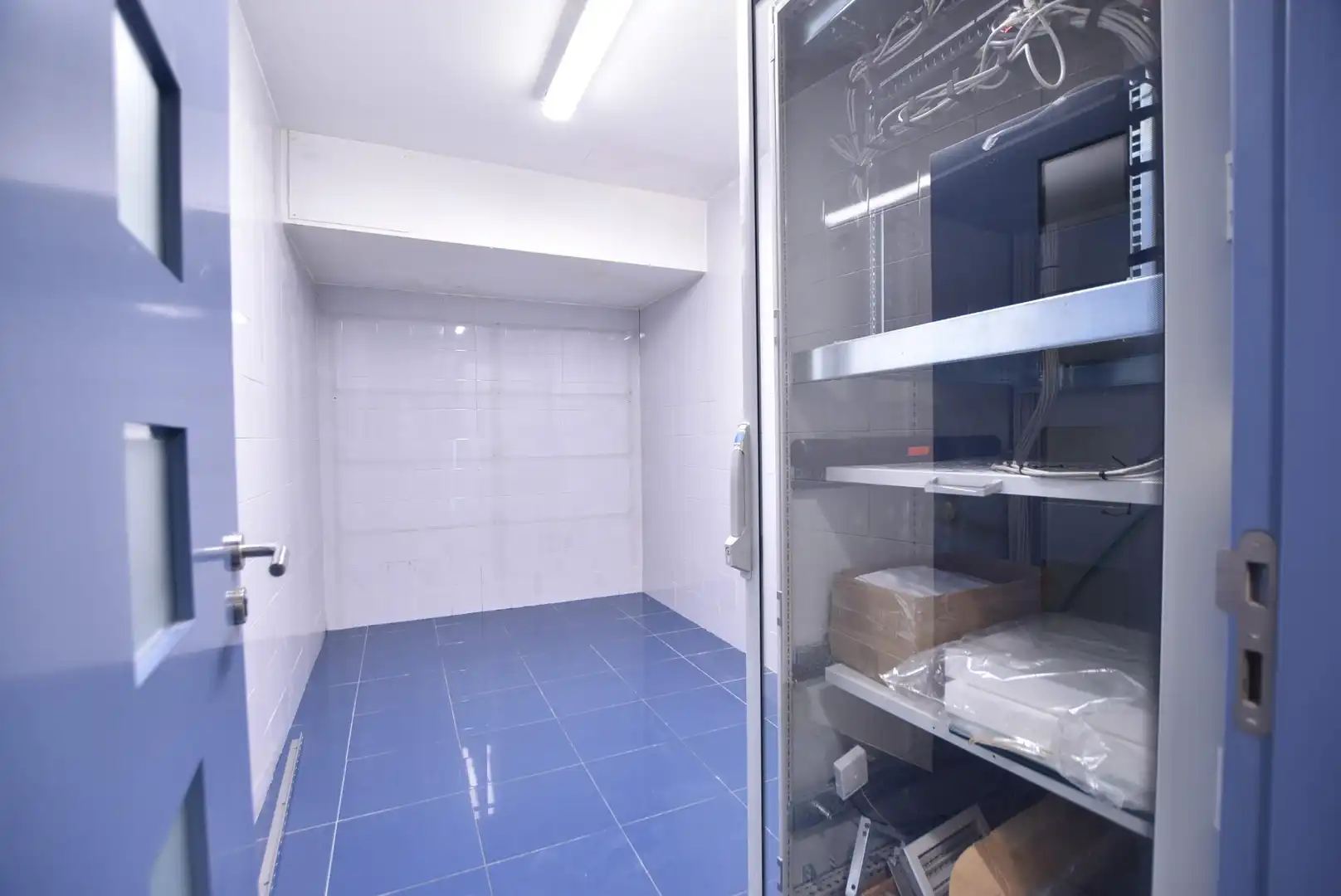 Cuina de Local de lloguer en Granada amb Aire condicionat