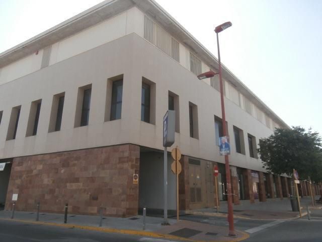 Vista exterior de Local en venda en Chiclana de la Frontera