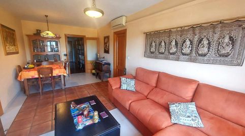 Amplio apartamento cerca de todos los servicios.