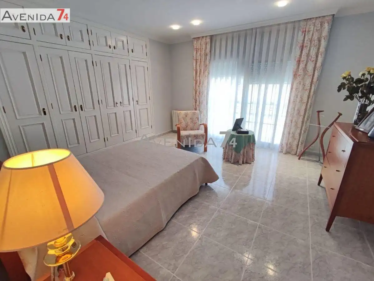 Houses for sale in Los Angeles - Apolonia