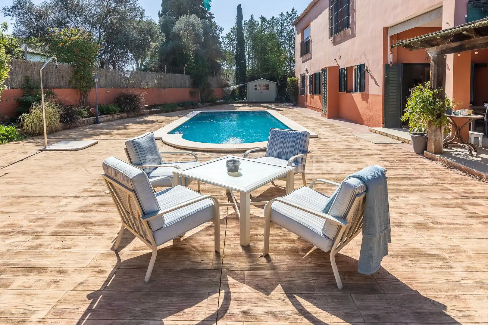 Terrassa de Casa o xalet en venda en Espartinas amb Aire condicionat, Calefacció i Jardí privat