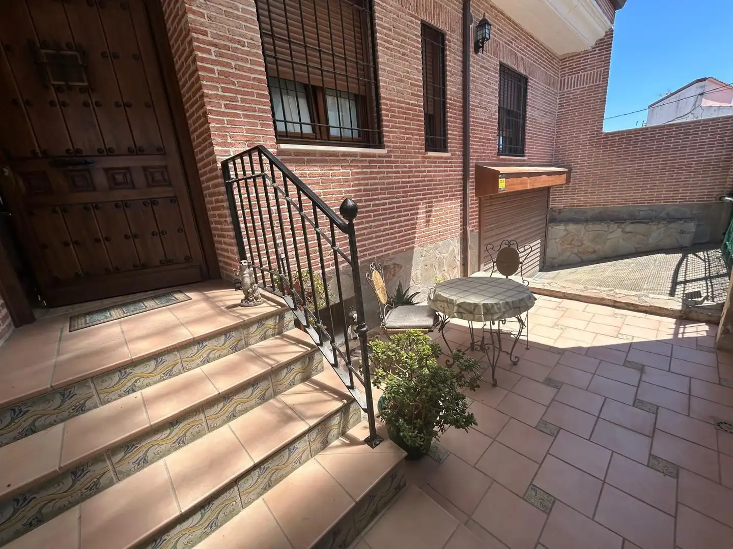 Vista exterior de Casa adosada en venda en Ciempozuelos amb Aire condicionat, Calefacció i Terrassa