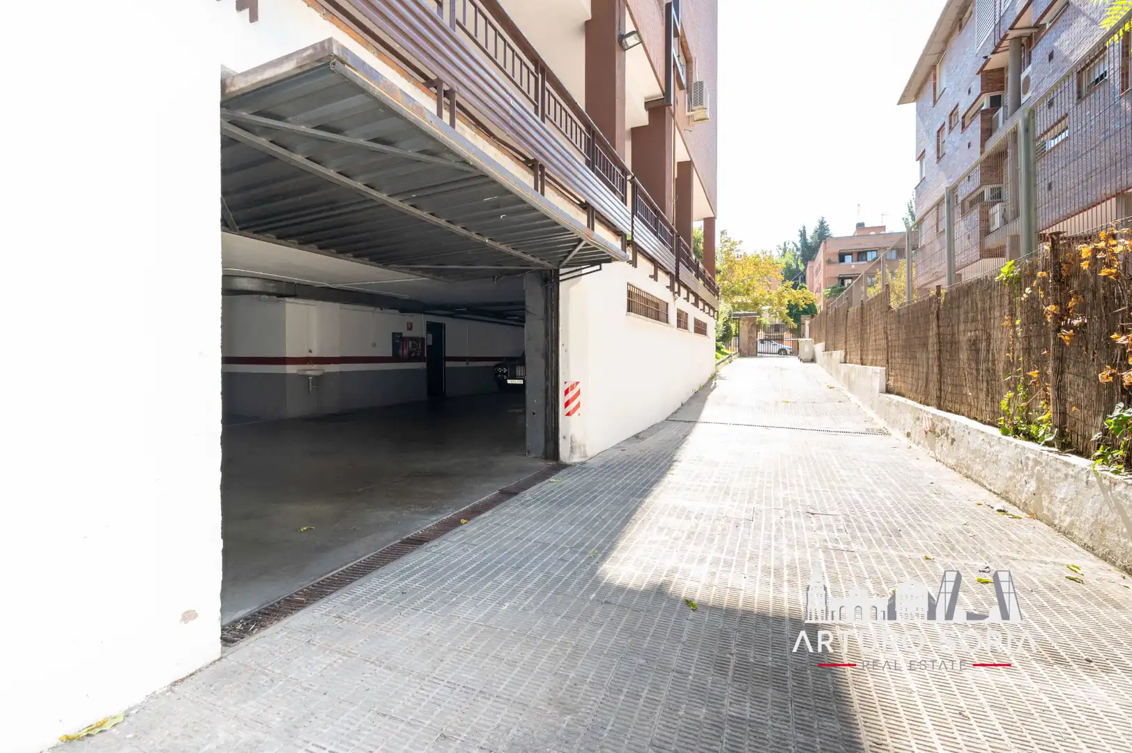 Aparcament de Dúplex en venda en Madrid amb Piscina comunitària