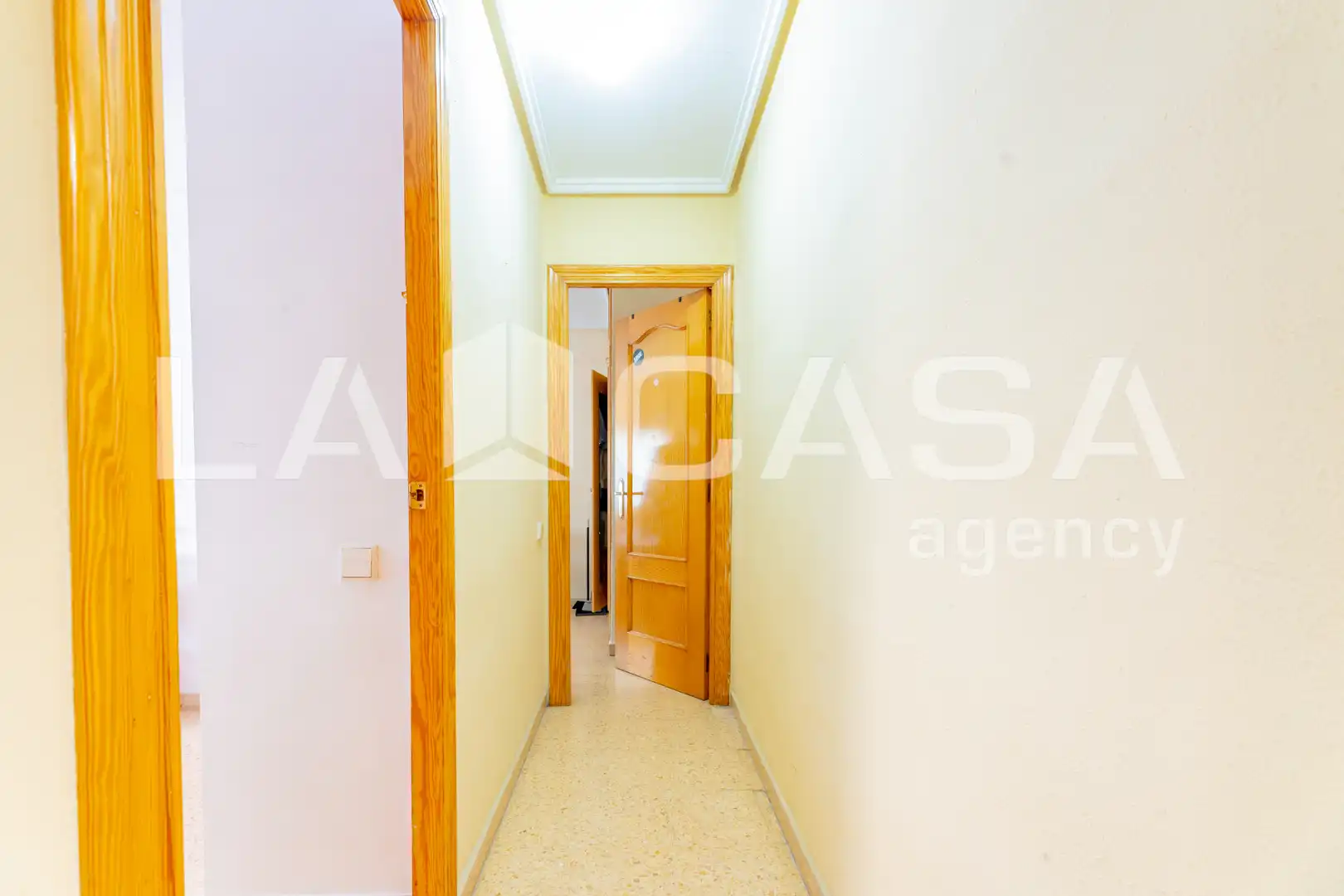 Wohnung zur Miete in Valencia mit Klimaanlage, Möbliert und Balkon