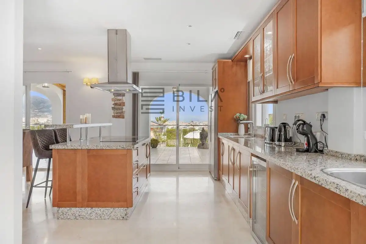 Chalet con piscina en venta en Cerros del Aguila, imagen 10