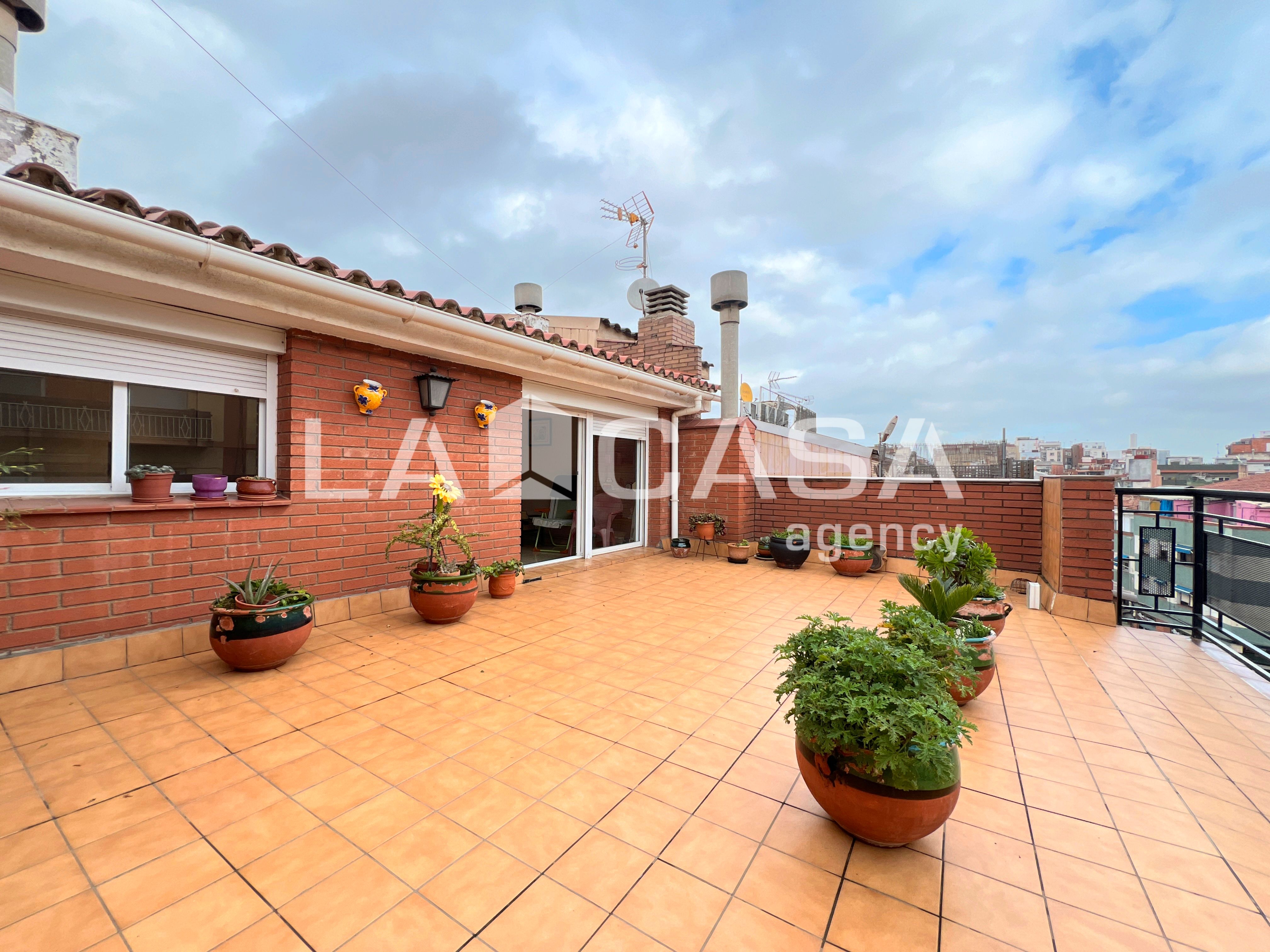Terrace of Duplex for sale in Santa Coloma de Gramenet  with Heating, Terrace and Balcony